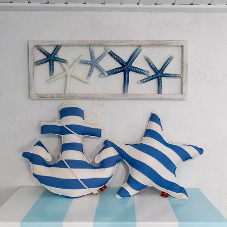Delizioso Apt In Centro Su 2 Livelli Vicino Pineta Appartement *